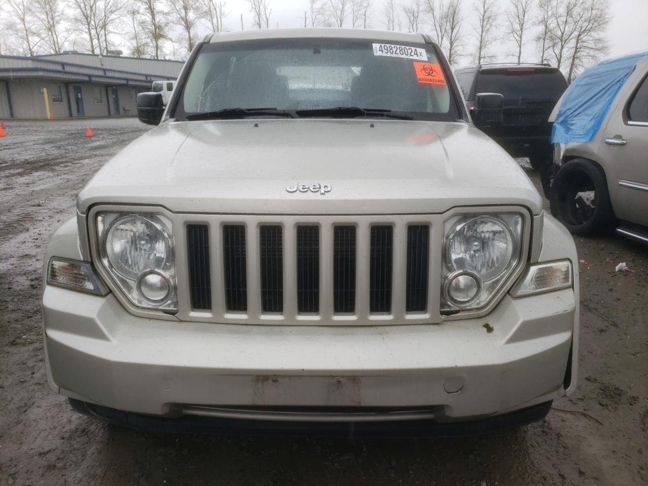 1J8GN28K89W555427 2009 Jeep Liberty Sport