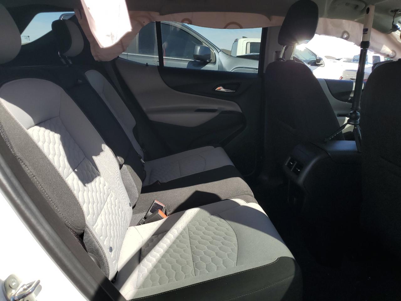 3GNAXKEX7JS580642 2018 Chevrolet Equinox Lt