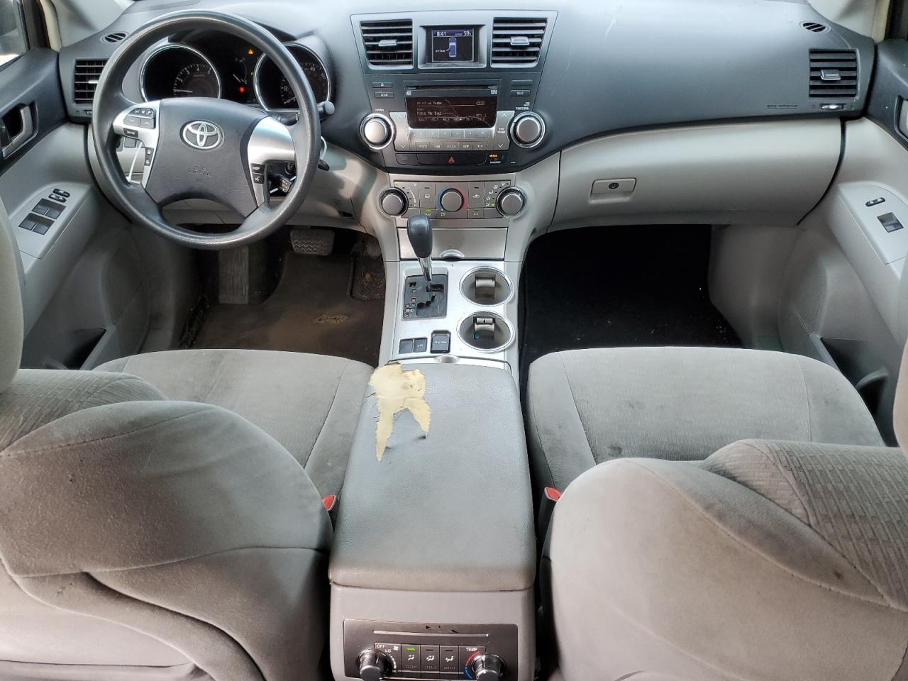 5TDZK3EH8BS025830 2011 Toyota Highlander Base