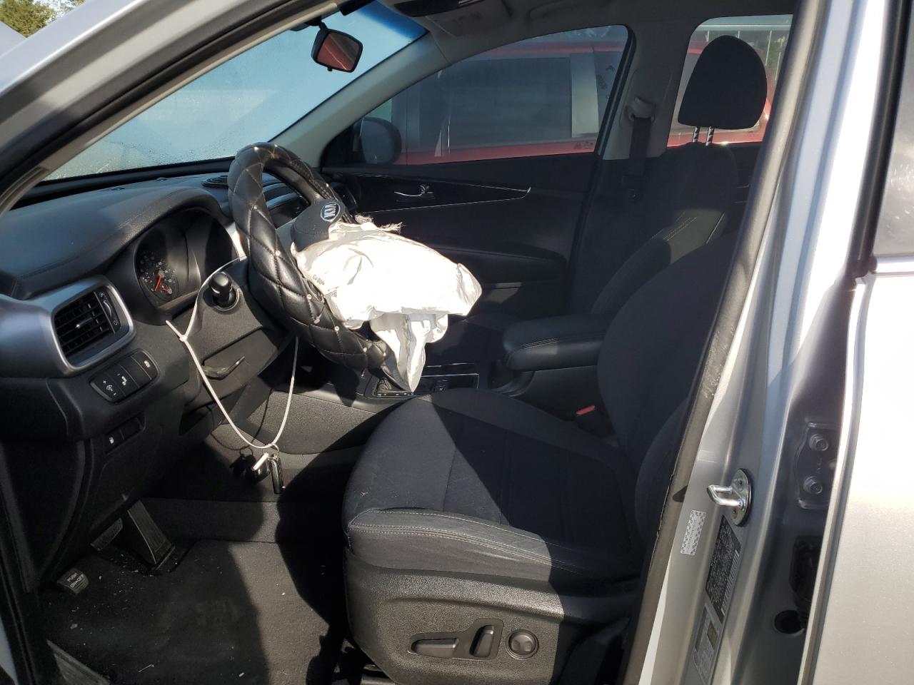 5XYPG4A52KG569277 2019 Kia Sorento Lx