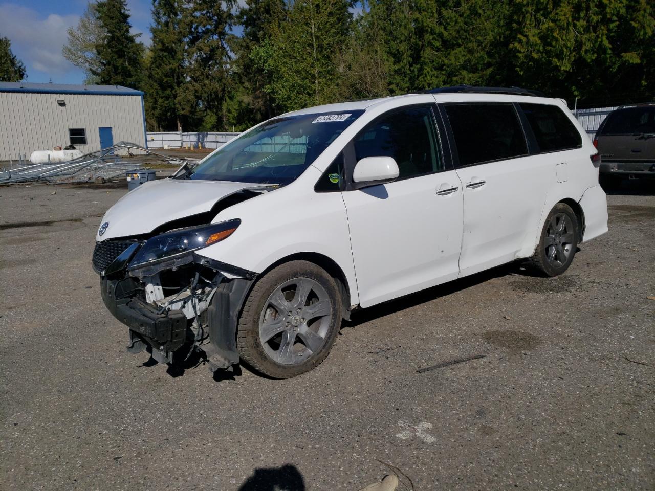 5TDXK3DC0FS690319 2015 Toyota Sienna Sport