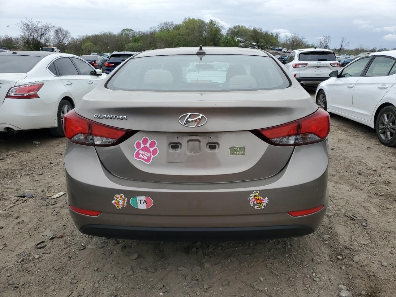 5npdh4ae0gh671922 5NPDH4AE0GH671922 2016 Hyundai Elantra Se