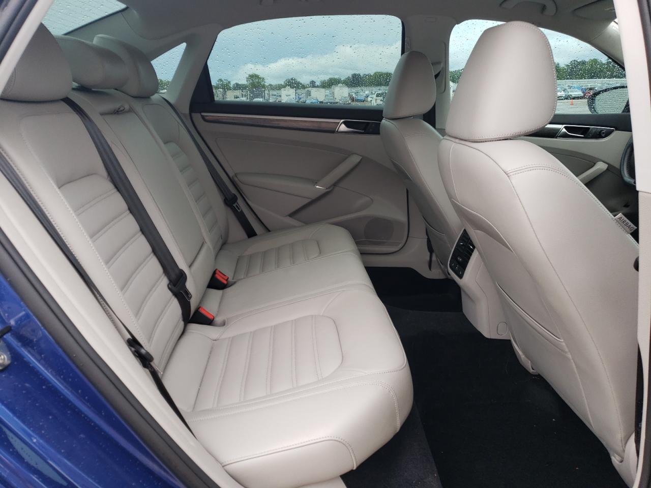 1VWCT7A3XHC062504 2017 Volkswagen Passat Sel Premium