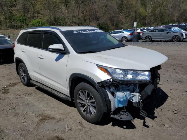 5TDJZRFH5JS858767 2018 Toyota Highlander Se