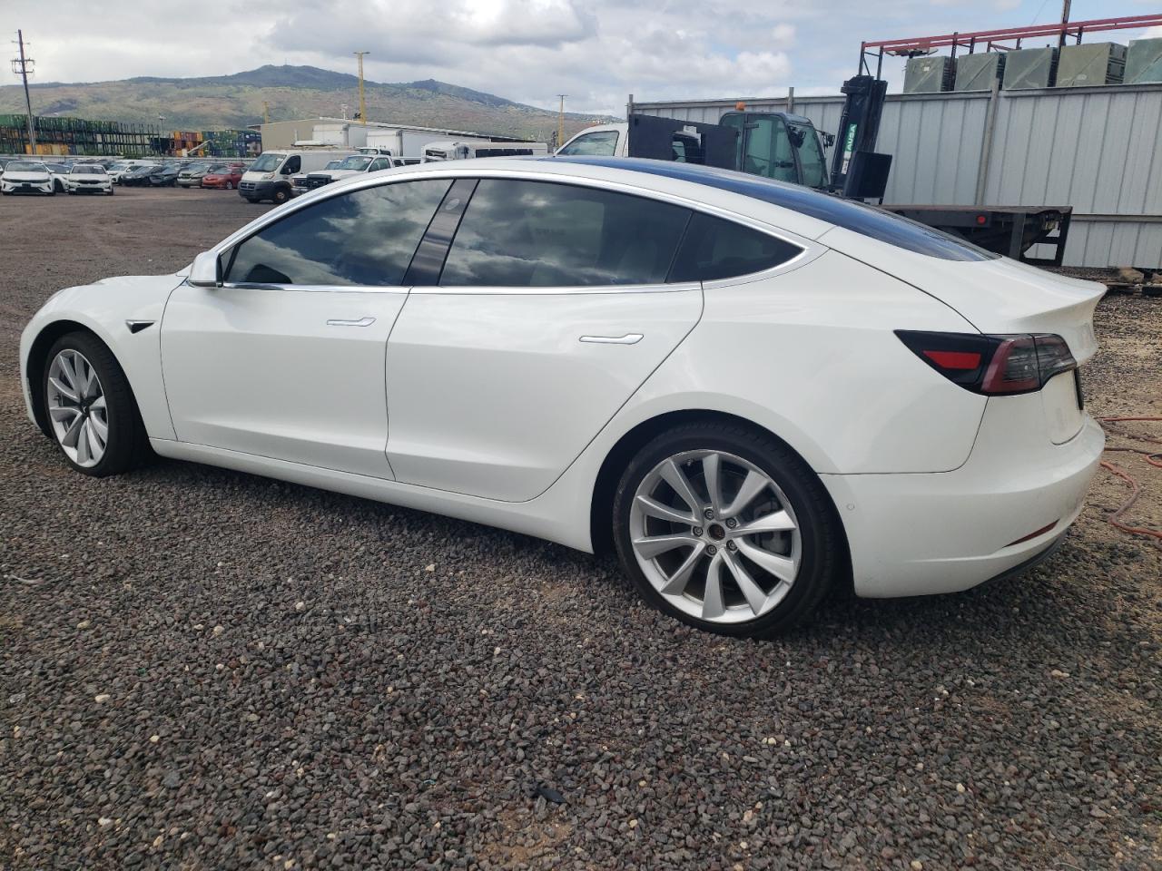 5YJ3E1EA9KF332853 2019 Tesla Model 3