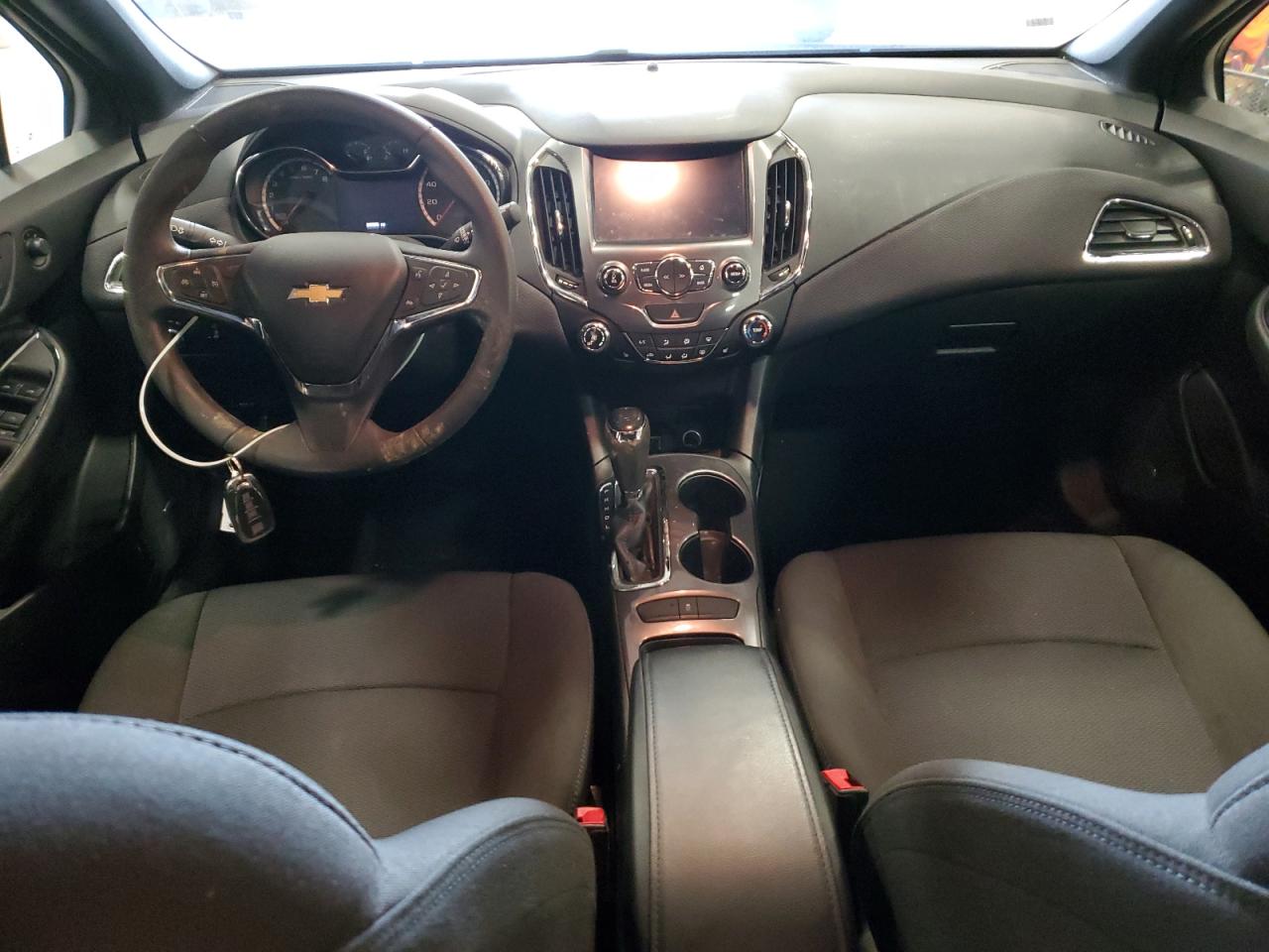 3G1BE6SM8JS520608 2018 Chevrolet Cruze Lt