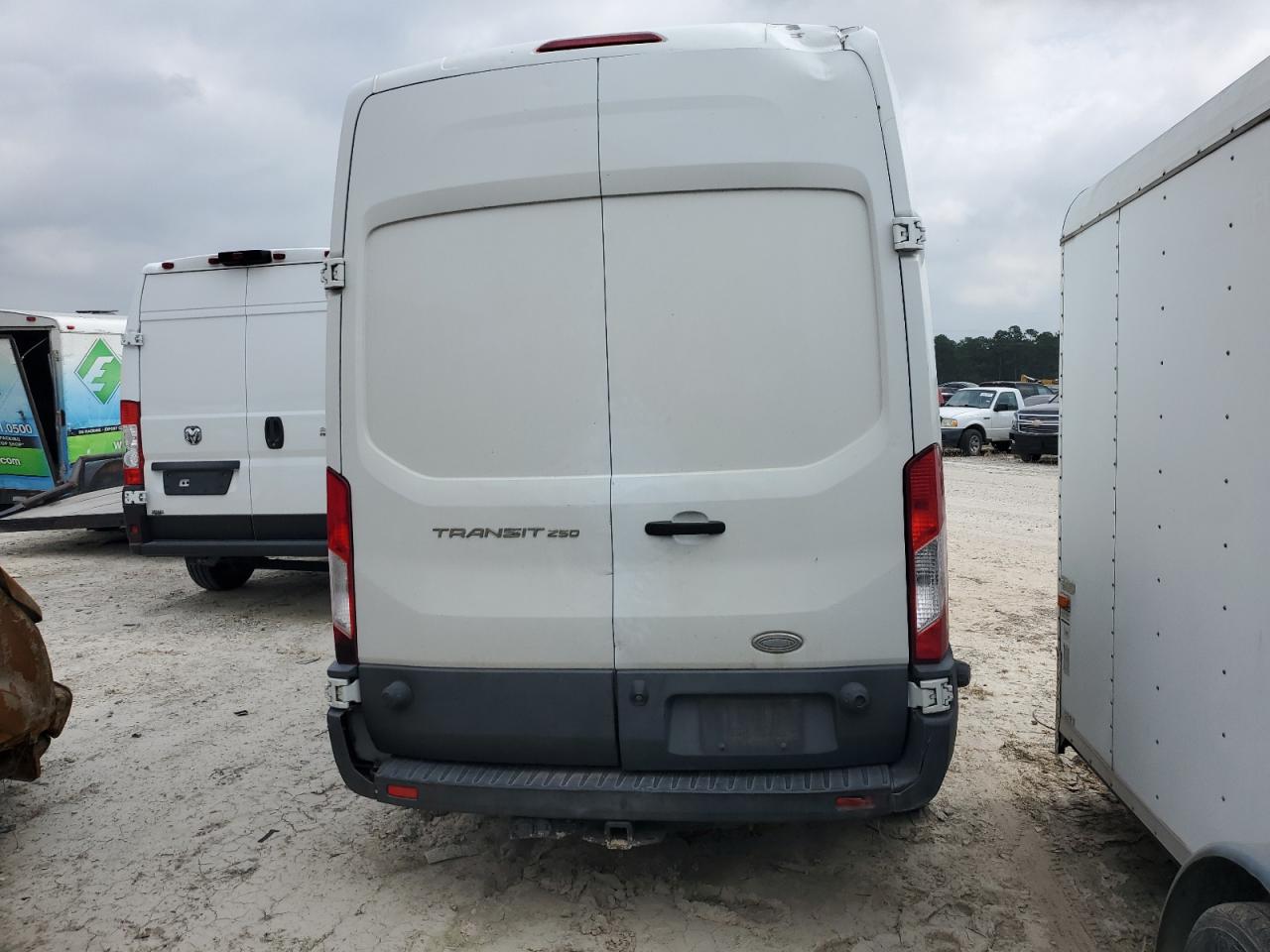 1FTNR2XM6FKA67019 2015 Ford Transit T-250