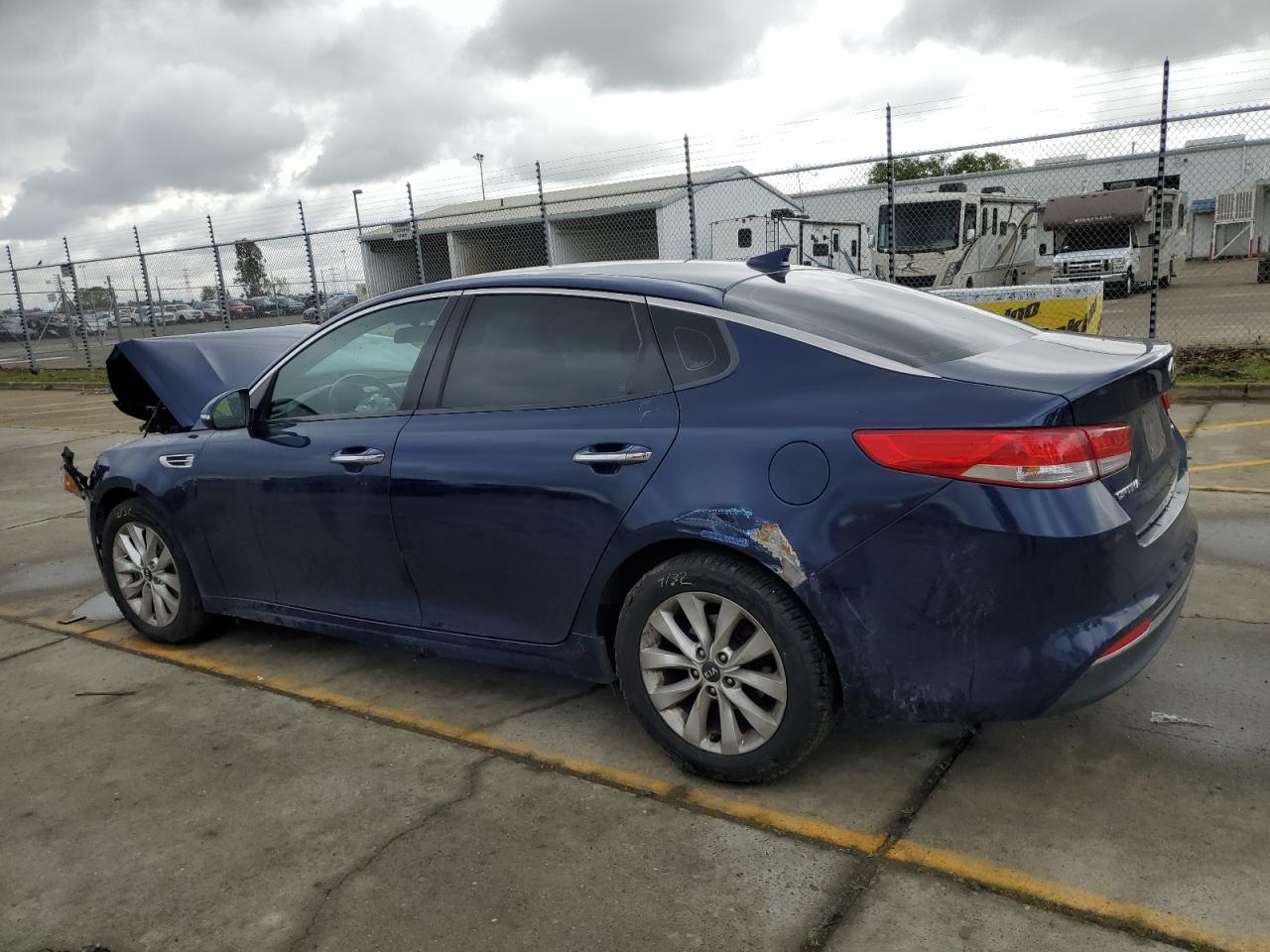 5XXGU4L38HG134717 2017 Kia Optima Ex