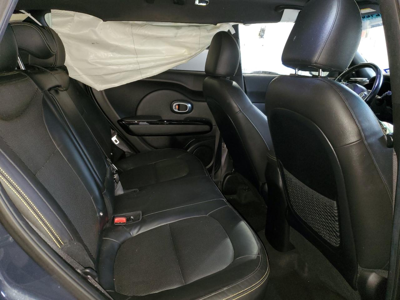 KNDJP3A52F7136349 2015 Kia Soul +