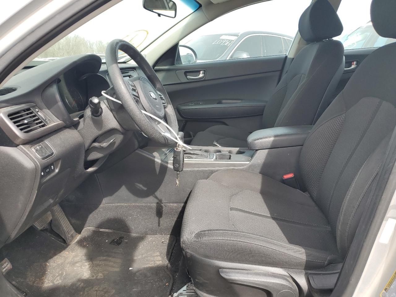 5XXGT4L38HG158938 2017 Kia Optima Lx