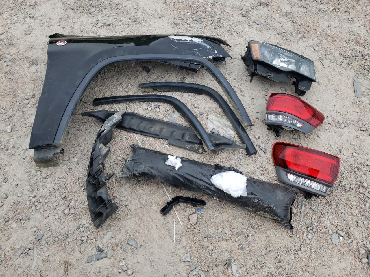 1C4RJFLG6HC909550 2017 Jeep Grand Cherokee Trailhawk