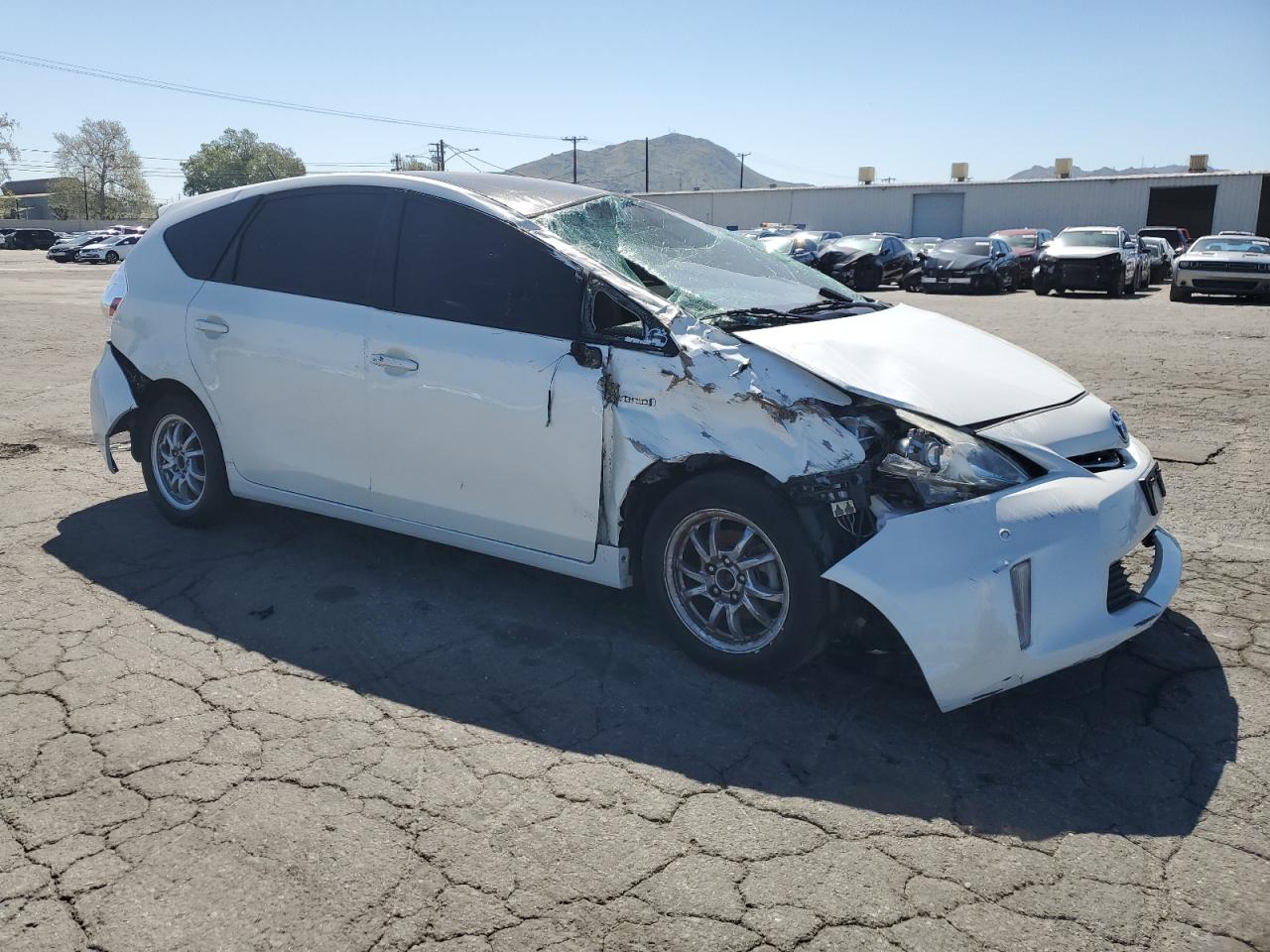 JTDZN3EUXE3358914 2014 Toyota Prius V