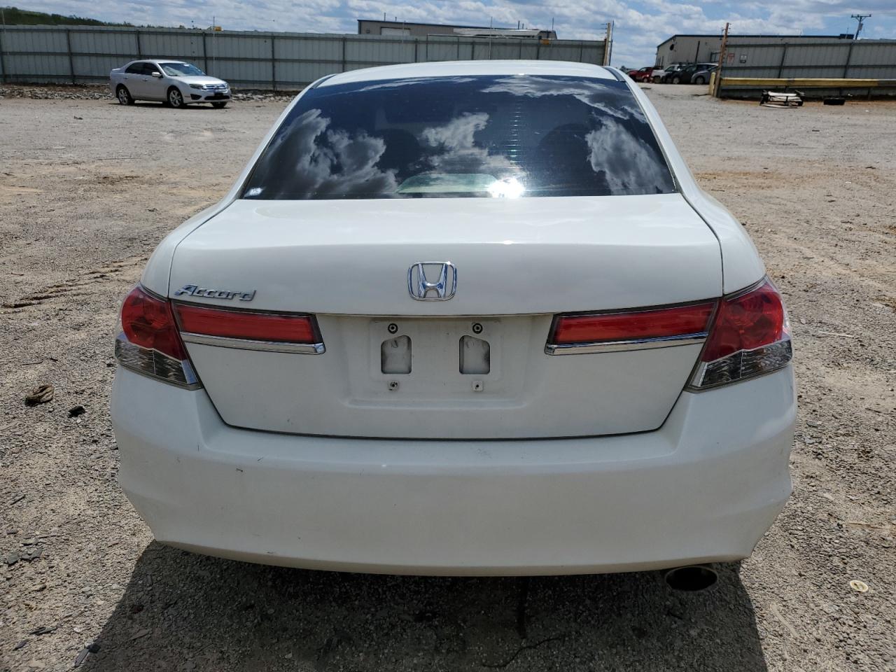 1HGCP2F30BA031351 2011 Honda Accord Lx