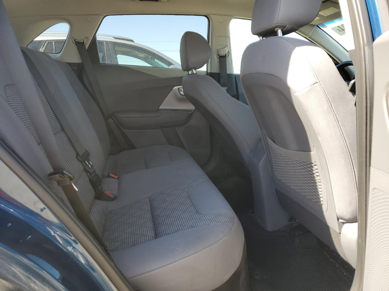 KNDCB3LCXL5361693 2020 Kia Niro Lx