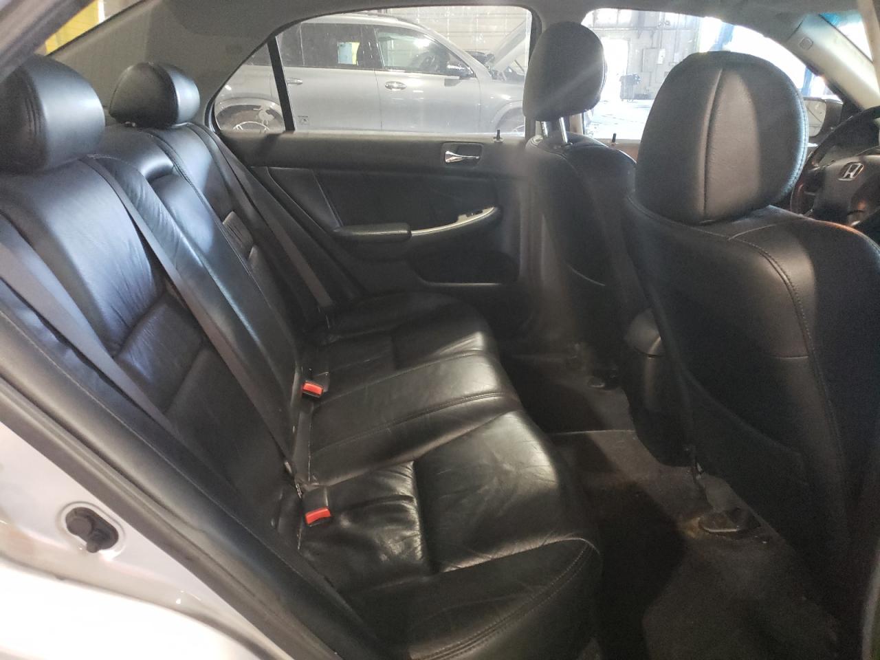 1HGCM66824A050272 2004 Honda Accord Ex