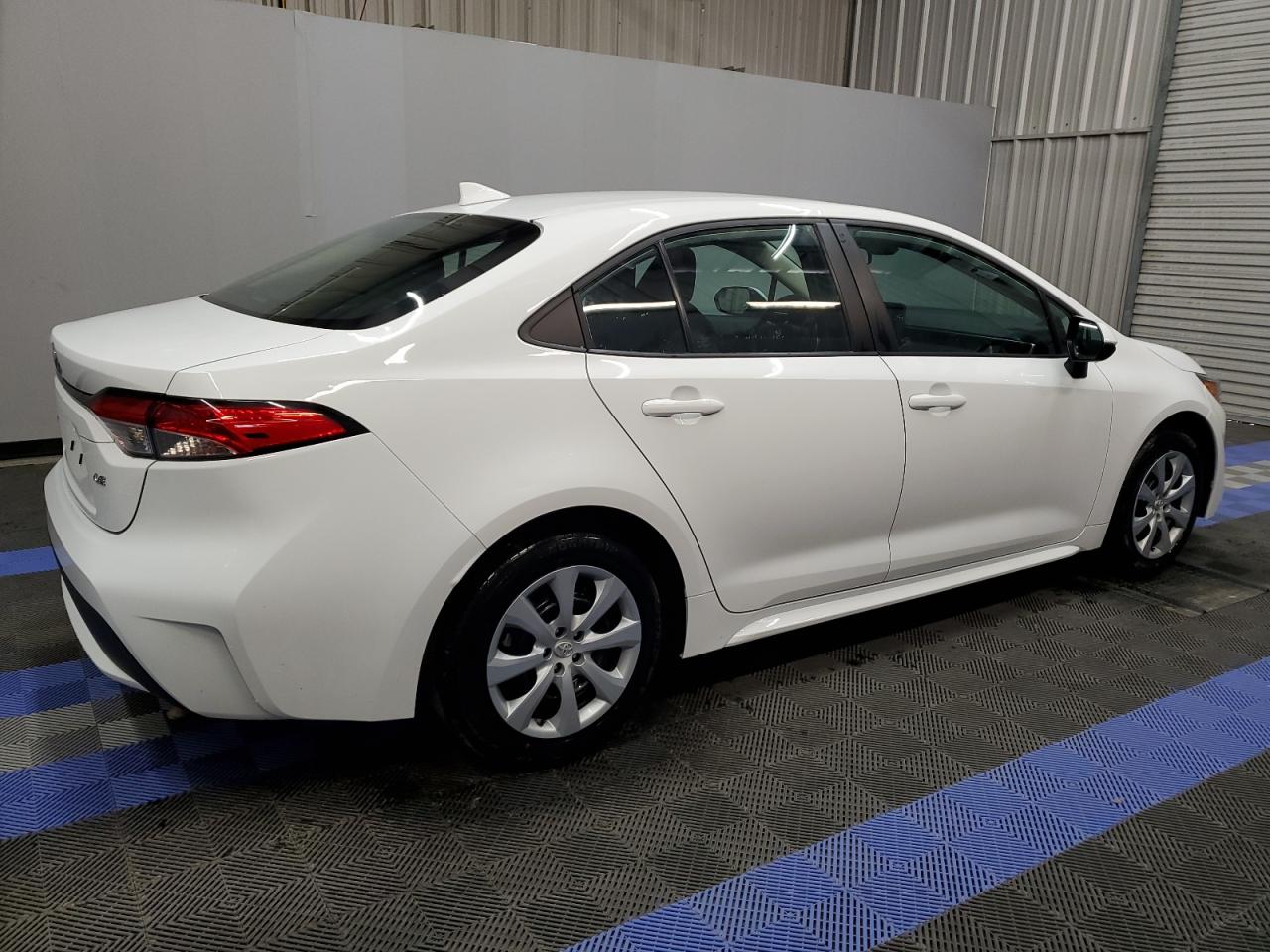 2022 Toyota Corolla Le vin: 5YFEPMAE9NP313922