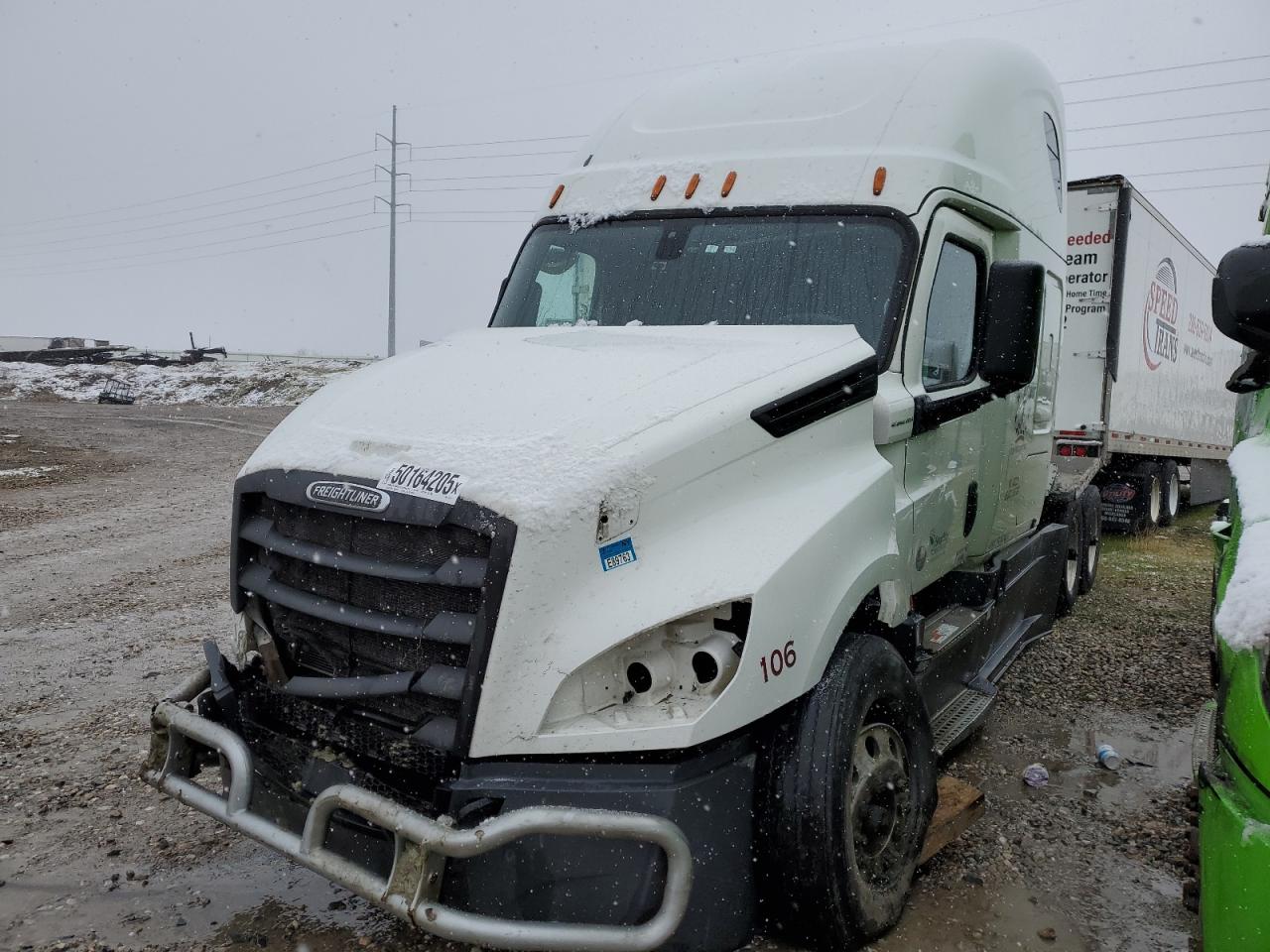Lot #3254538175 2018 FREIGHTLINER CASCADIA 1