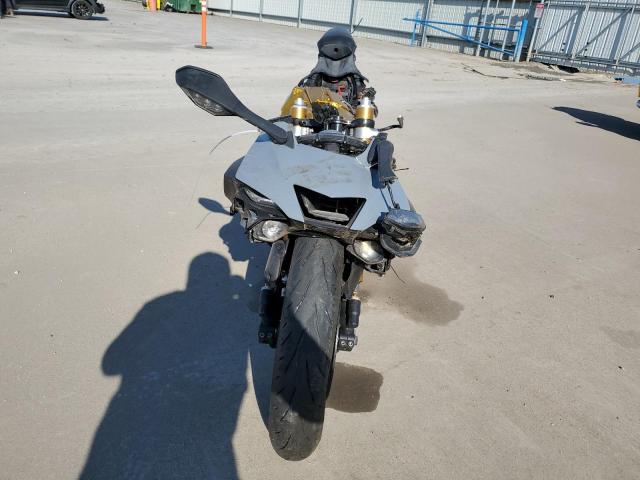 YAMAHA YZFR6 L 2006 black  gas JYARJ12E36A004514 photo #3