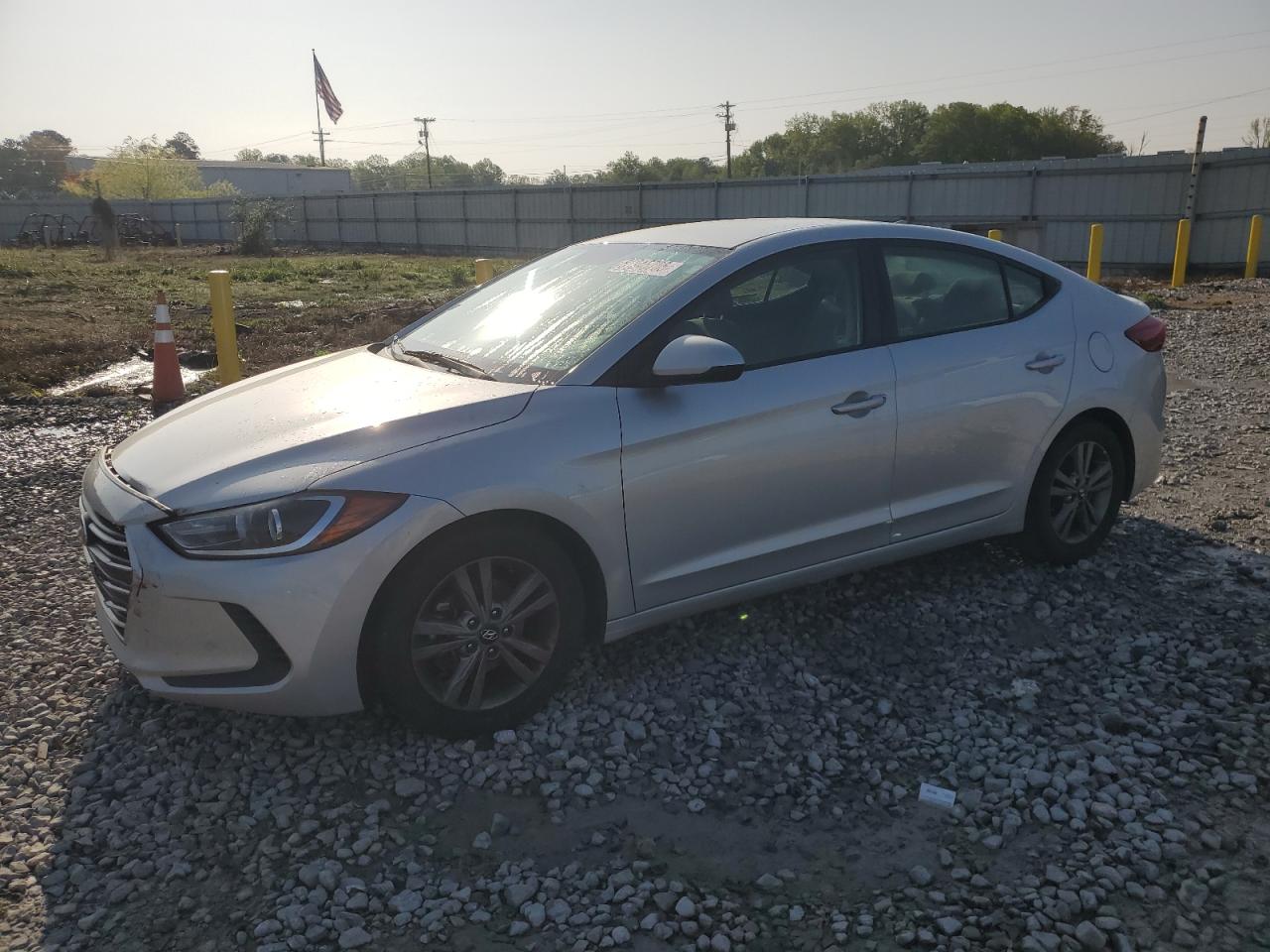 HYUNDAI ELANTRA SE