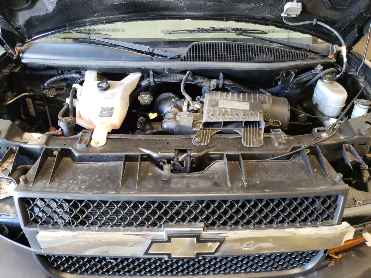 CHEVROLET EXPRESS LT