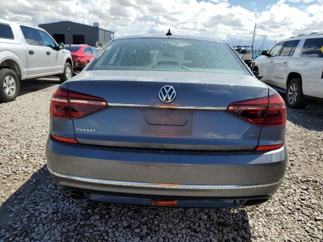 2017 VOLKSWAGEN PASSAT R-L 1VWDT7A33HC077897