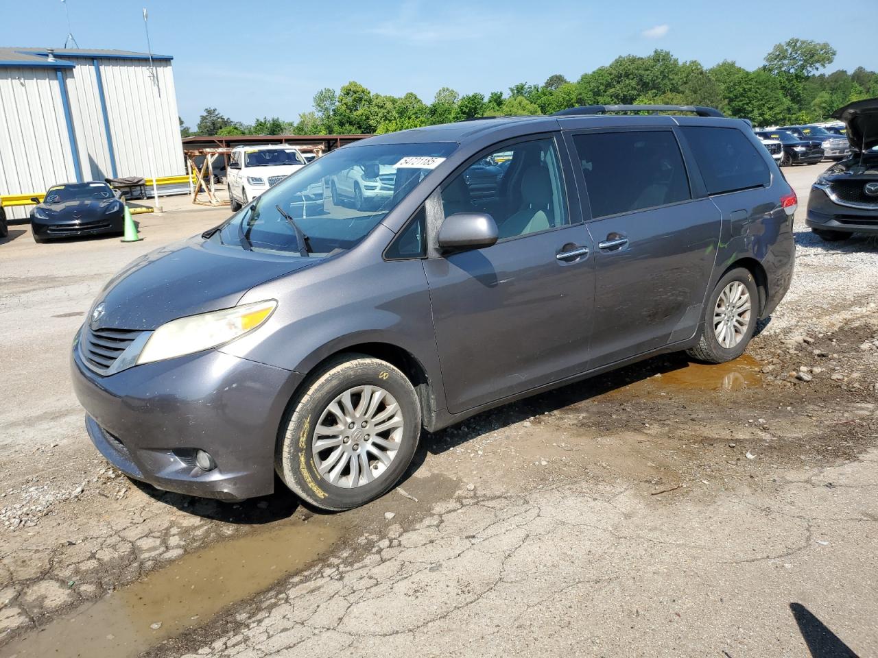 TOYOTA SIENNA XLE