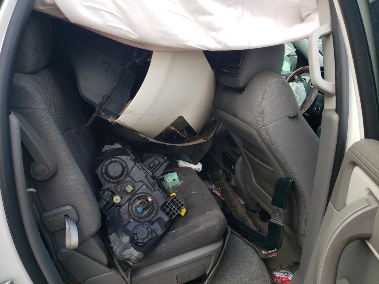 CHEVROLET TRAVERSE LS