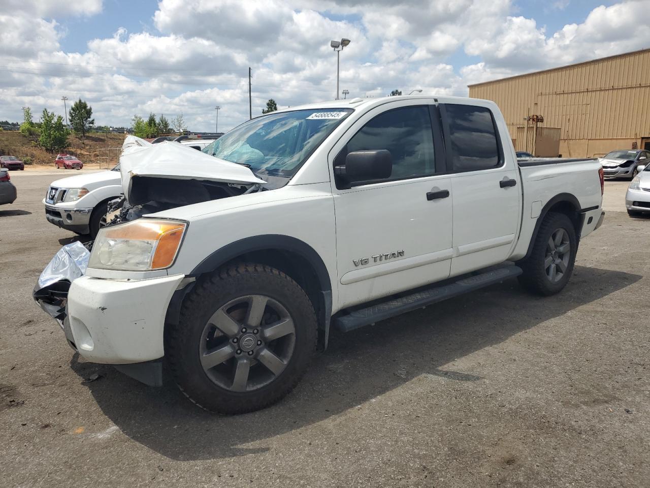NISSAN TITAN S