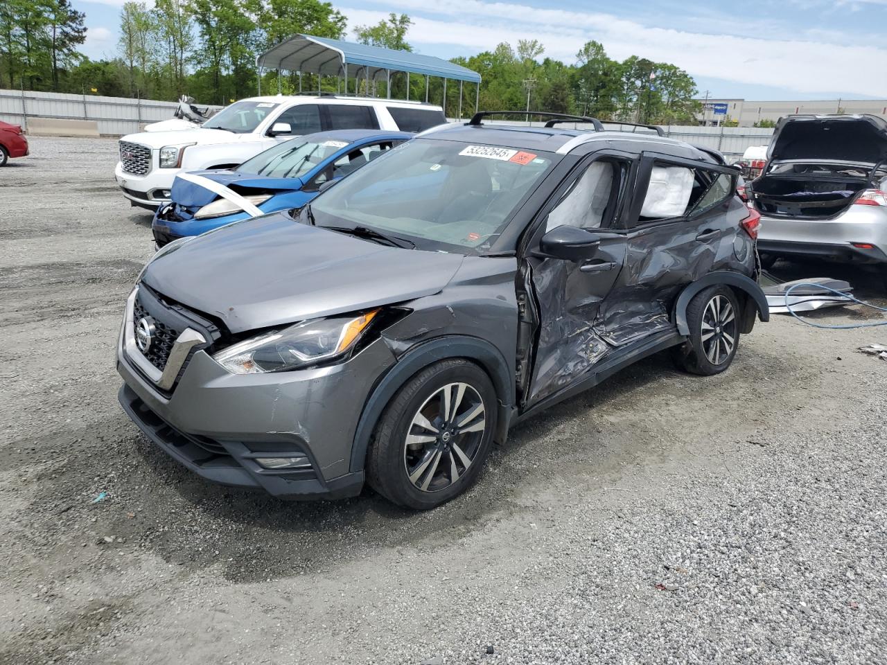 NISSAN KICKS S
