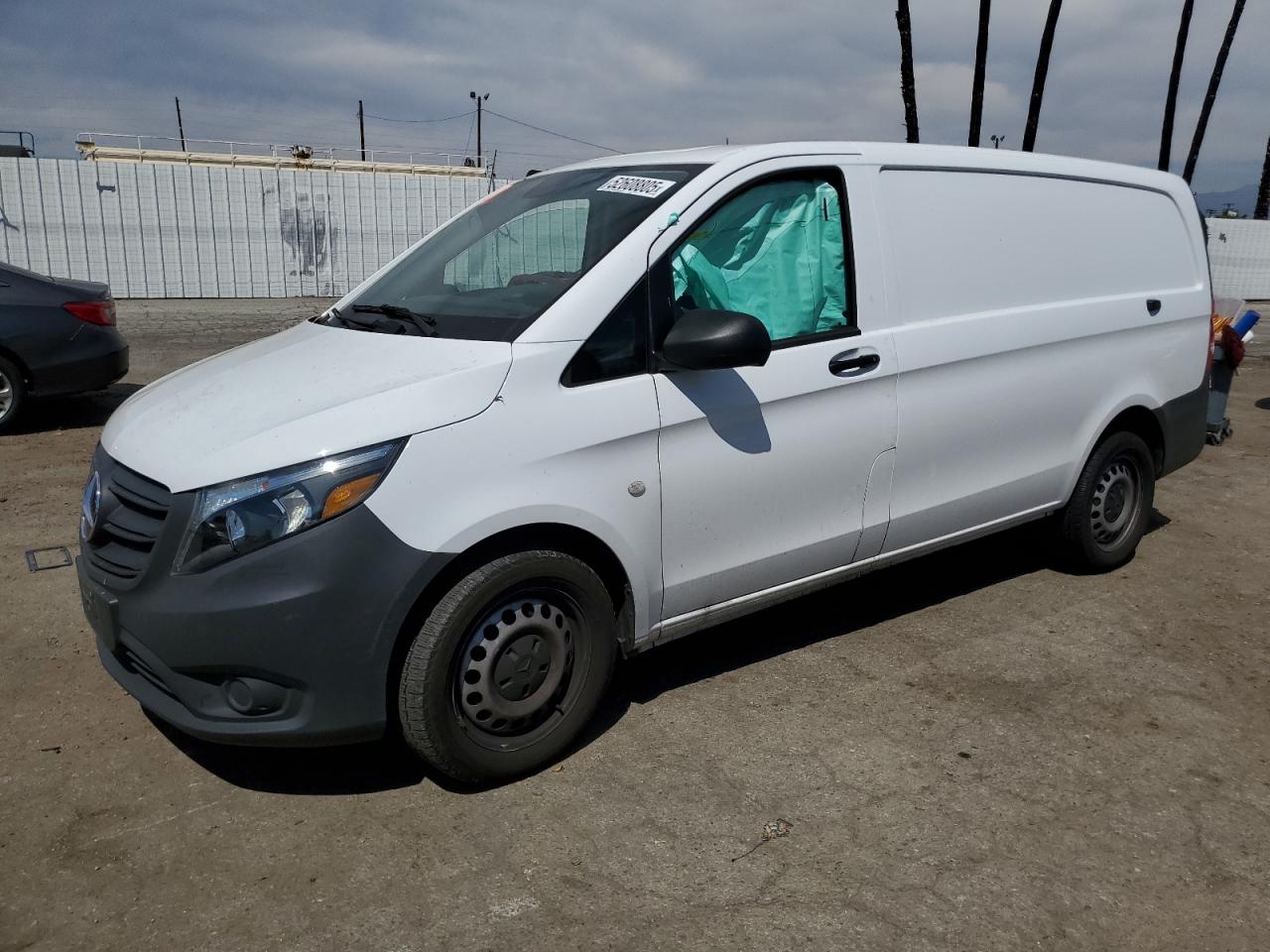 MERCEDES-BENZ METRIS