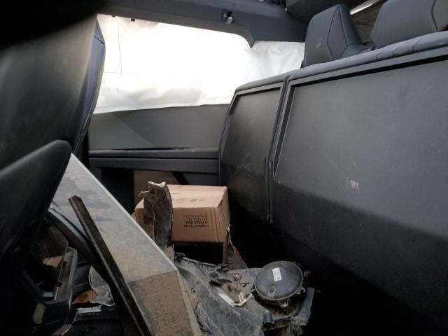 2024 TESLA CYBERTRUCK 7G2CEHED7RA042571