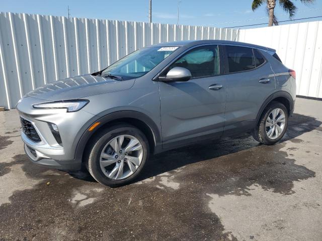 Vin: kl4ambs23rb119031, lot: 54696885, buick encore preferred 2024 img_1
