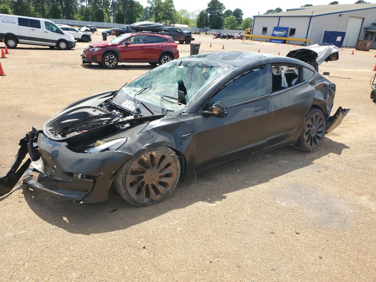 TESLA MODEL 3