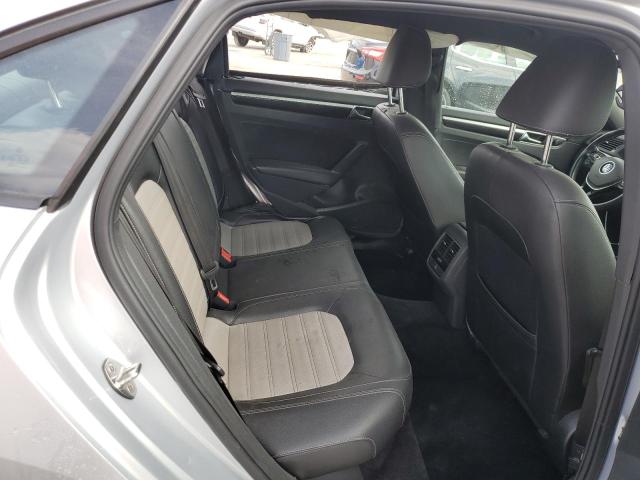 2018 VOLKSWAGEN PASSAT GT 1VWJM7A37JC032791