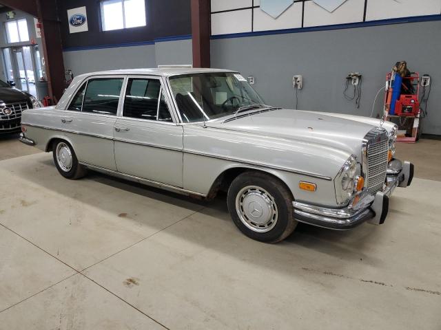 Vin: 10801912056525, lot: 53251285, mercedes-benz 280-class 19704