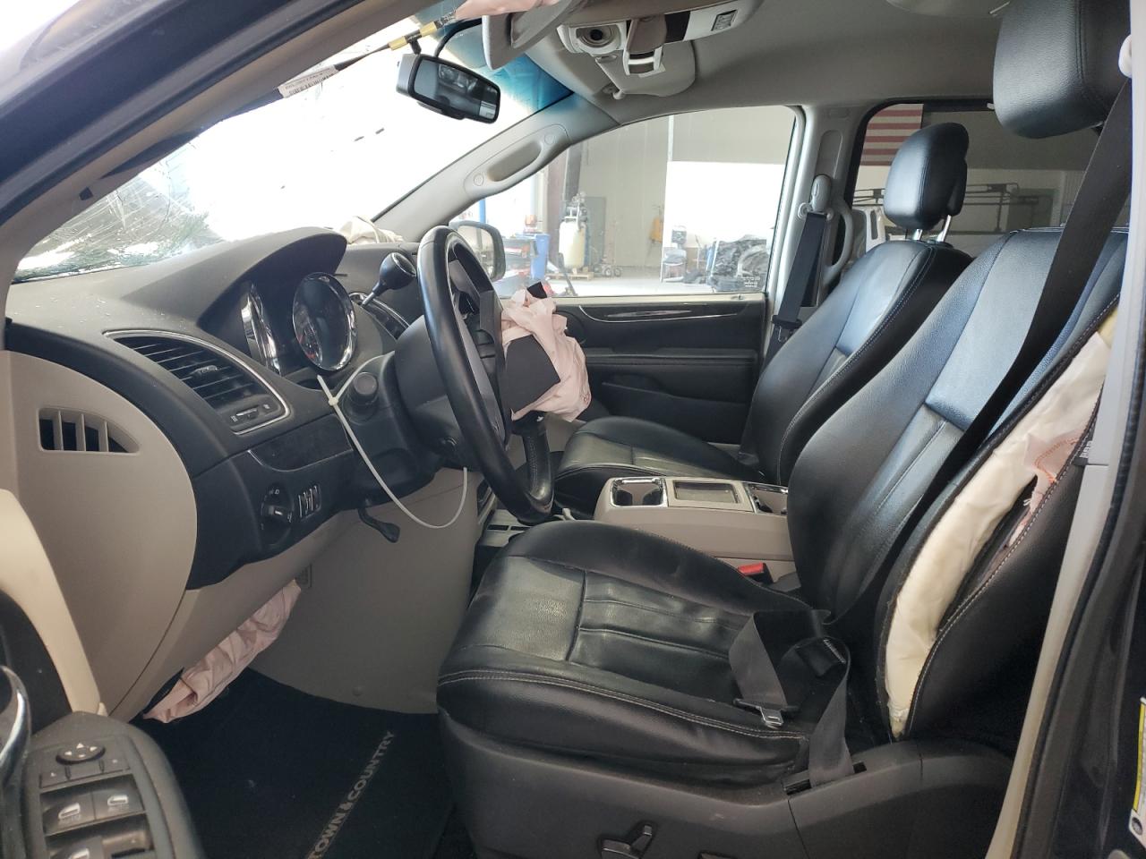 CHRYSLER TOWN & COUNTRY TOURING