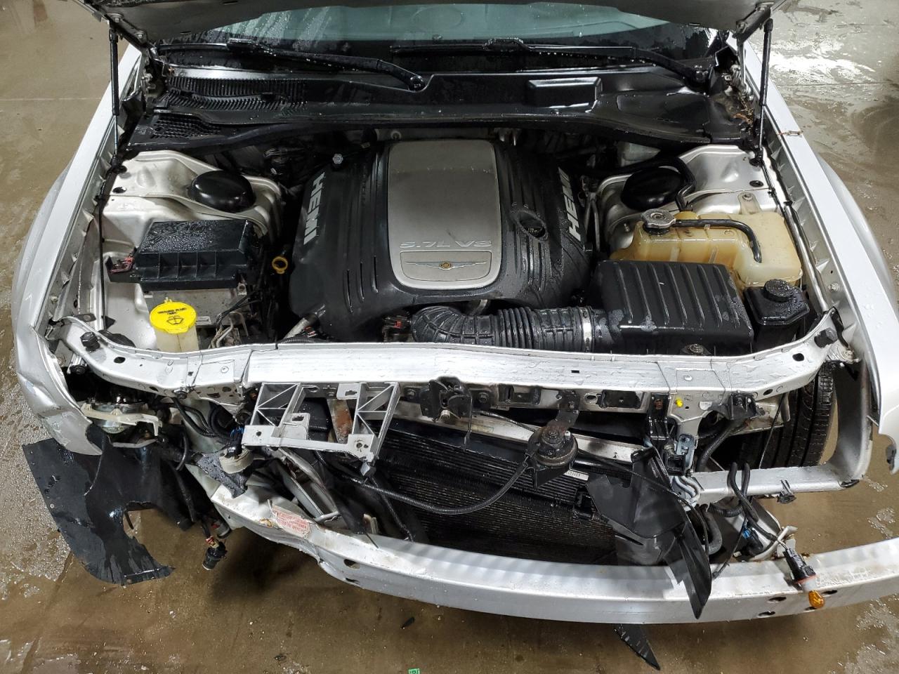 Lot #3143070819 2005 CHRYSLER 300C