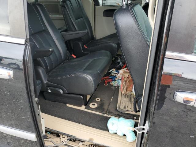 2016 CHRYSLER TOWN & COU 2C4RC1BG2GR132675