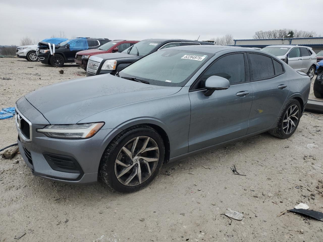 VOLVO S60 T5 MOMENTUM