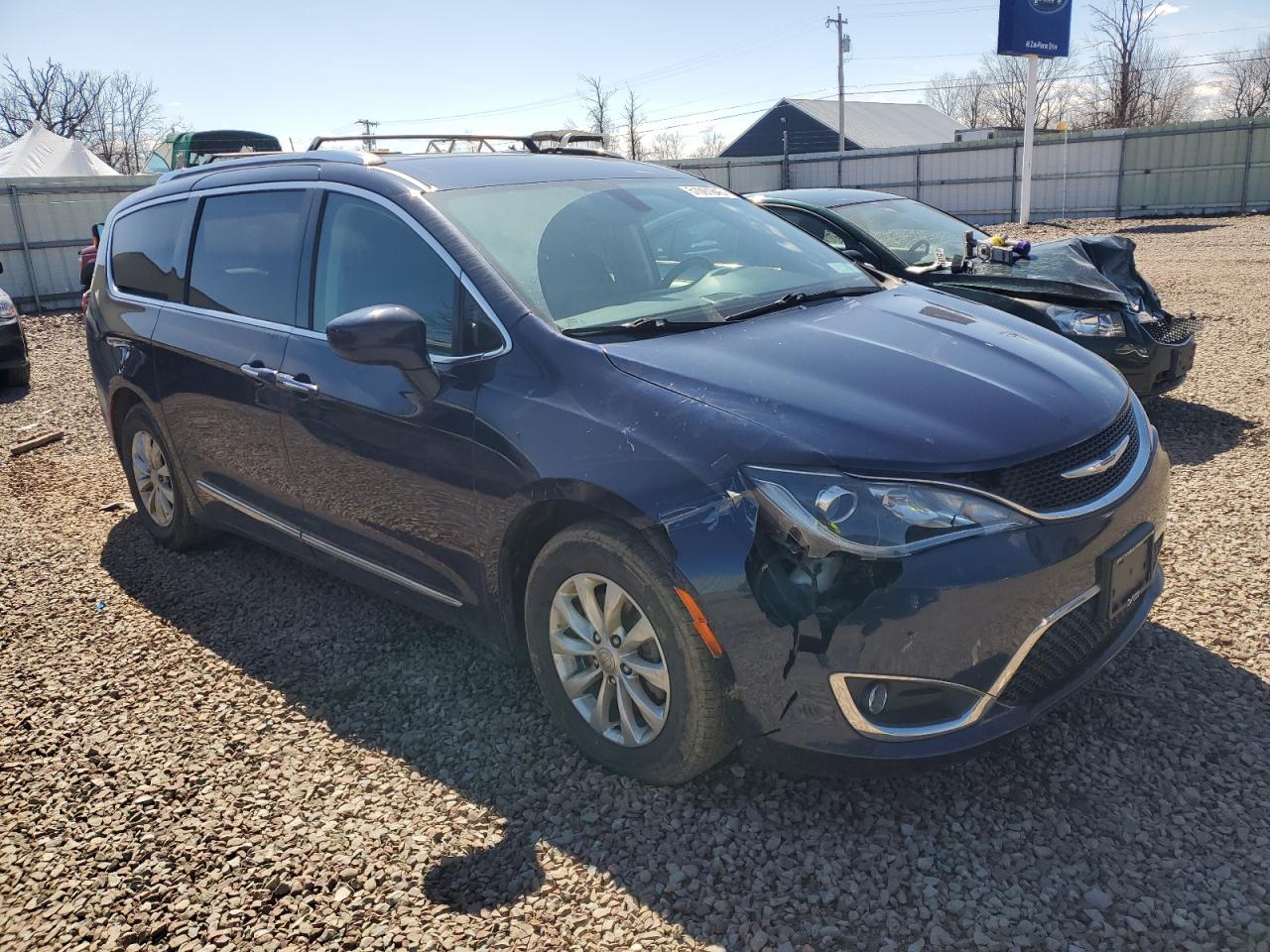 CHRYSLER PACIFICA TOURING L