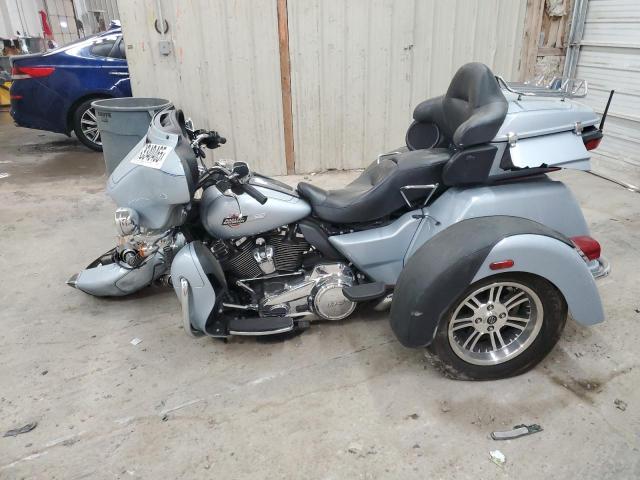 HARLEY-DAVIDSON FLHTCUTG 2023 silver  gas 1HD1MAF17PB852101 photo #4