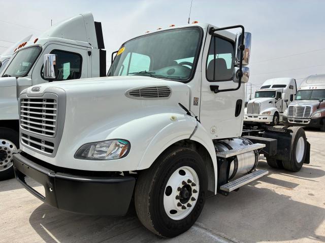 FREIGHTLINER M2 112 MED 2015 white tractor diesel 3AKBC4CY9FDGL8588 photo #3