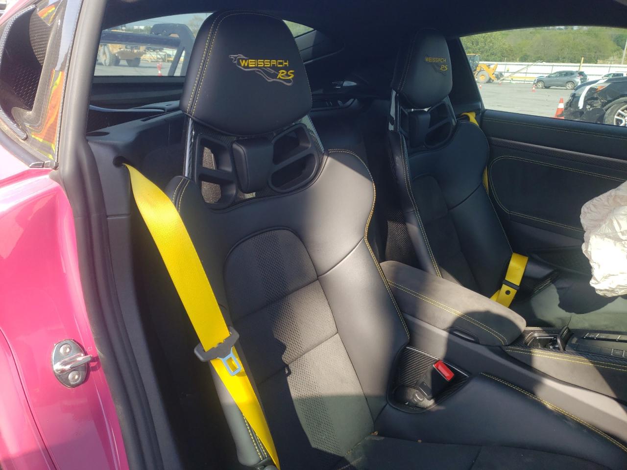 PORSCHE CAYMAN GT4 RS