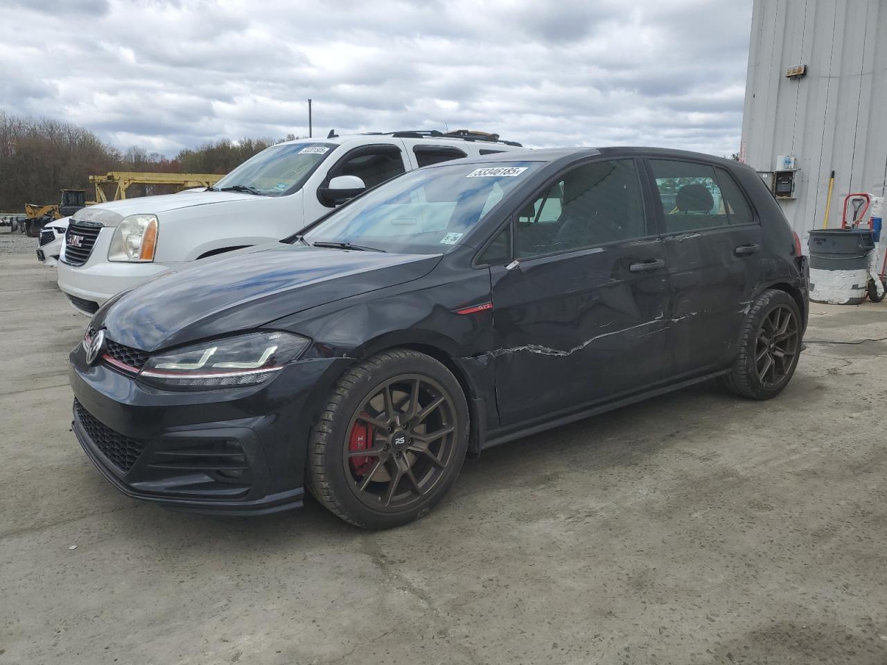 VOLKSWAGEN GOLF GTI S