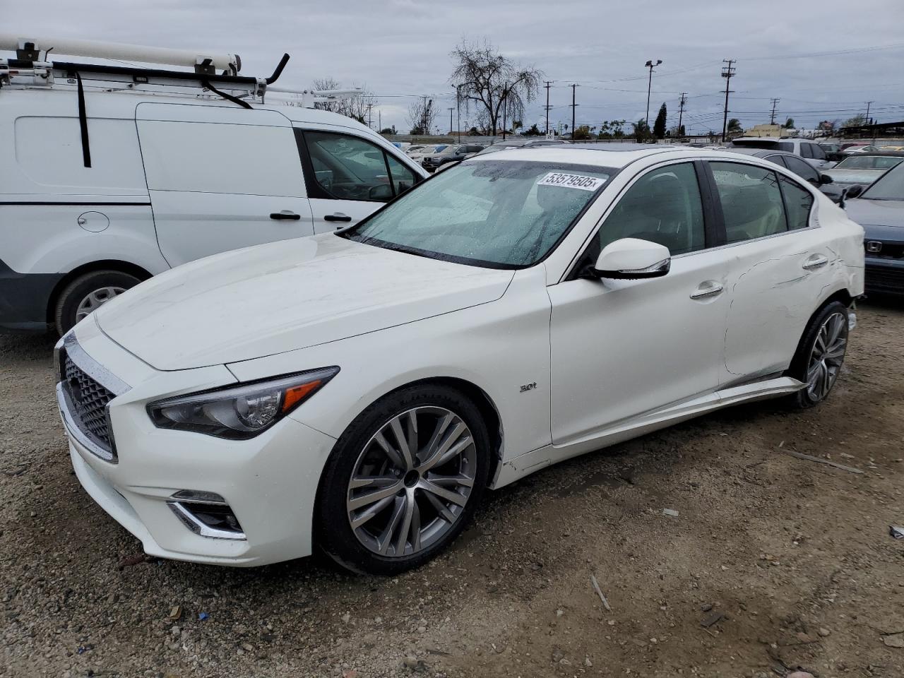 INFINITI Q50 LUXE
