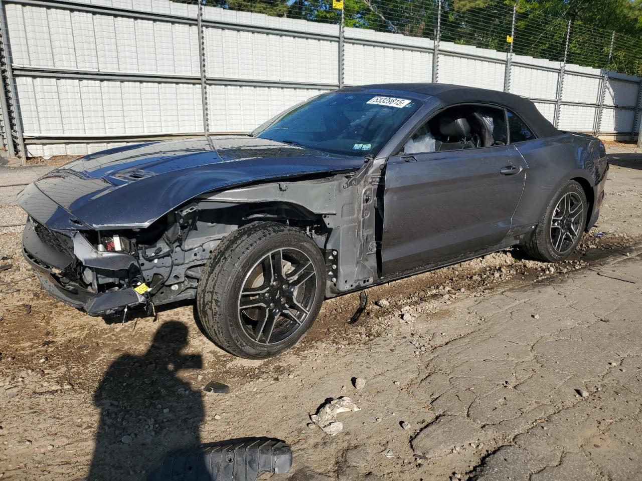 FORD MUSTANG
