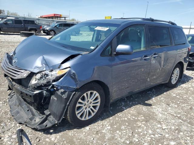 TOYOTA SIENNA XLE
