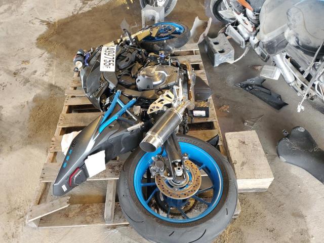 2024 SUZUKI GSX800 R JS1EM11B4R7100665