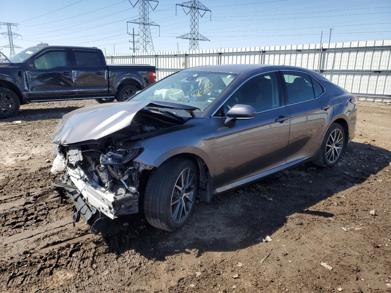 TOYOTA CAMRY XLE