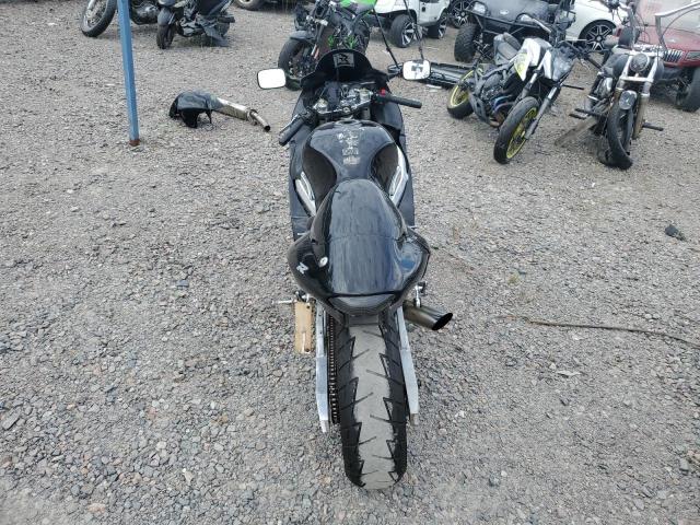 2001 SUZUKI GSX1300 R JS1GW71A812100523